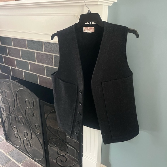 Filson Mackinaw Wool Vest - Picture 13 of 16